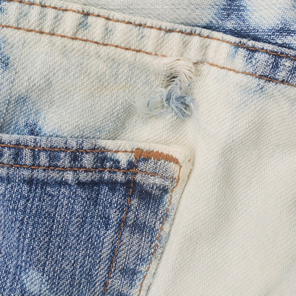 LEVI'S CUTOFFS - Picture 5 of 6